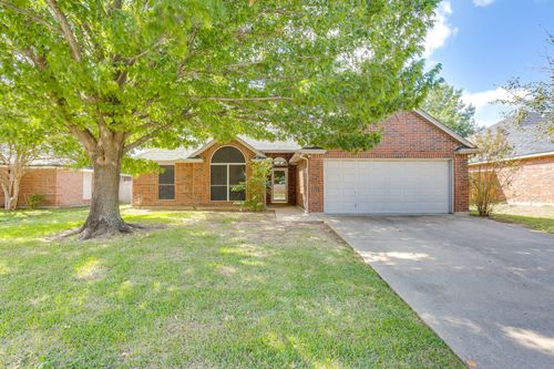 941 Jessica Dr, Burleson, TX, 76028-7479 | Card Image