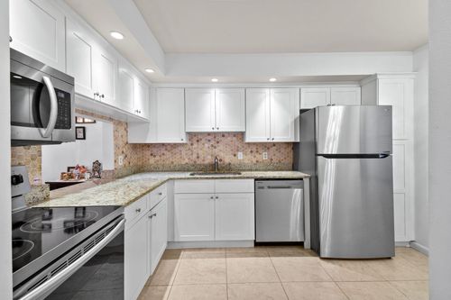 apt-112-140 Lake Nancy Ln, West Palm Beach, FL, 33411-9229 | Card Image