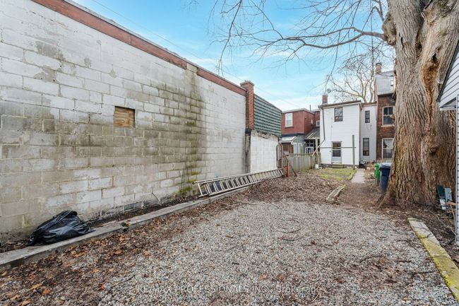12 O'hara Ave, House attached with 3 bedrooms, 1 bathrooms and 1 parking in Toronto ON | Image 30