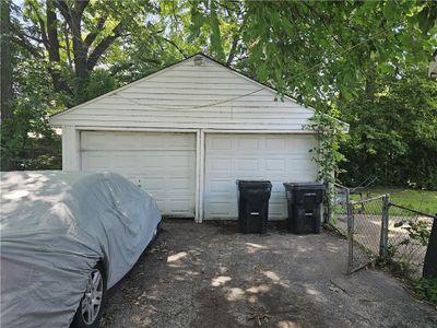 View of garage | Image 3