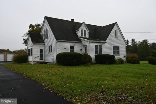 2534 Church Ln, KINTNERSVILLE, PA, 18930-1617 | Card Image