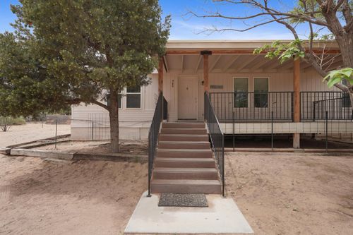 984 Hollywood Blvd, Corrales, NM, 87048-8478 | Card Image