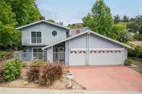 4018 Joelton Dr, Agoura Hills, CA, 91301-3630 | Card Image
