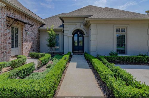16462 W Lake Dr, Prairieville, LA, 70769-4276 | Card Image