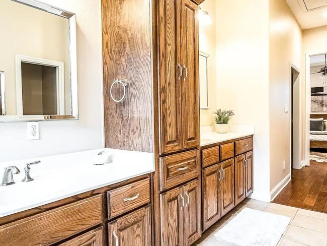 16308 Lake Loop, House other with 4 bedrooms, 4 bathrooms and 4 parking in Austin TX | Image 29
