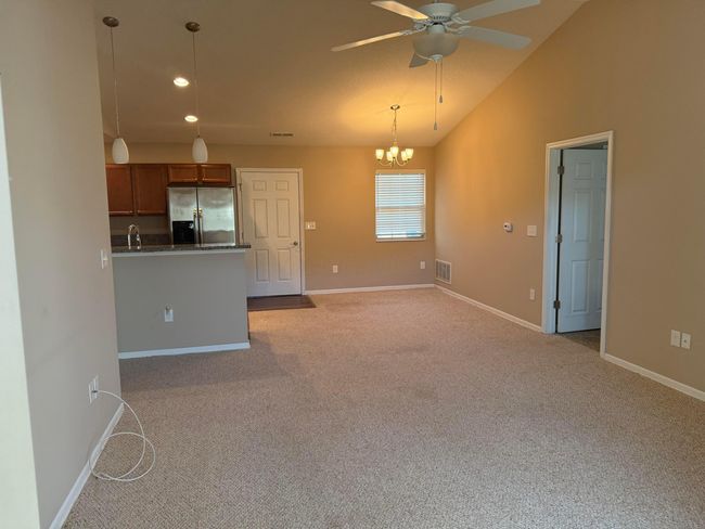 645 Monticello Ct, Condo with 2 bedrooms, 2 bathrooms and null parking in Pataskala OH | Image 4