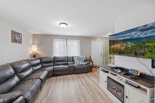 1318 6th St W, Ashland, WI, 54806-1216 | Card Image