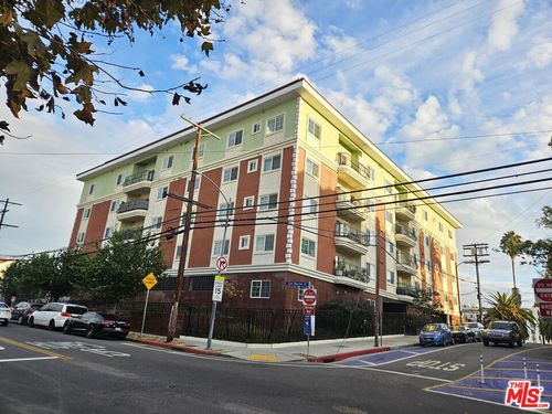 ph1-944 S Serrano Ave, Los Angeles, CA, 90004 | Card Image