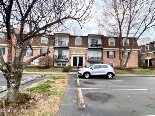 8-206 Flanders Ct, Louisville, KY, 40218-1645 | Card Image