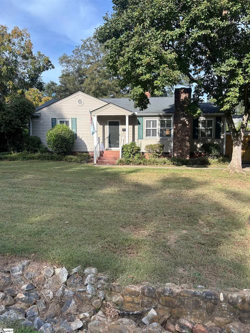 19 E Circle Ave, Greenville, SC, 29607-1506 | Card Image