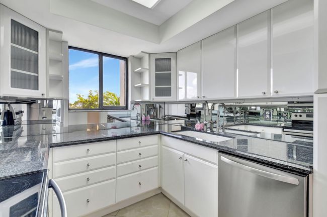 APT-302 - 6372 La Costa Dr, Condo with 3 bedrooms, 3 bathrooms and null parking in Boca Raton FL | Image 5