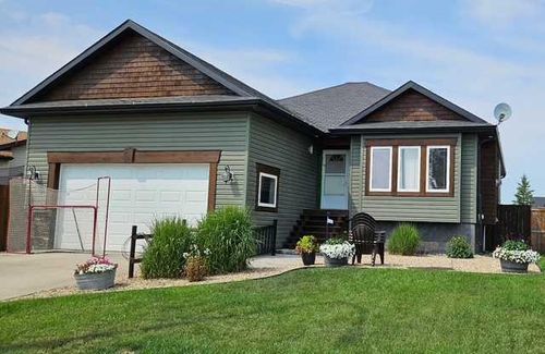 5314 55 Ave, Bashaw, AB, T0B | Card Image