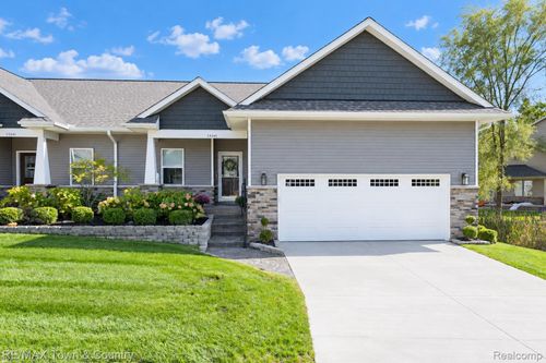 13345 Julie Anne Ct, Fenton, MI, 48430-3009 | Card Image