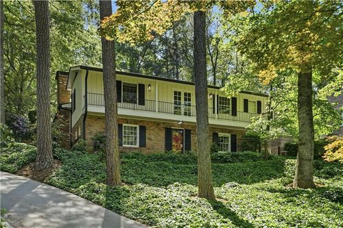 705 E Northway Ln, Sandy Springs, GA, 30342-2420 | Card Image