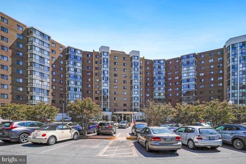 4-716-15100 Interlachen Dr, SILVER SPRING, MD, 20906-5611 | Card Image