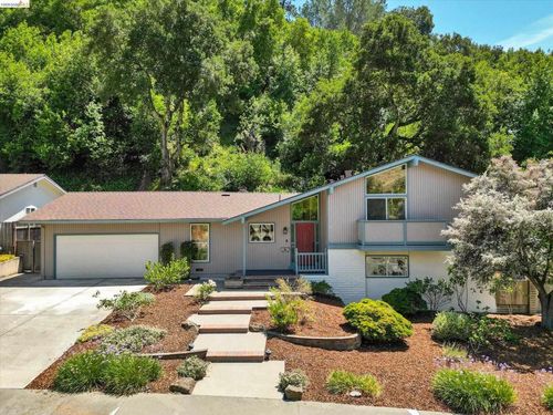 2826 Wright Ave, Pinole, CA, 94564 | Card Image