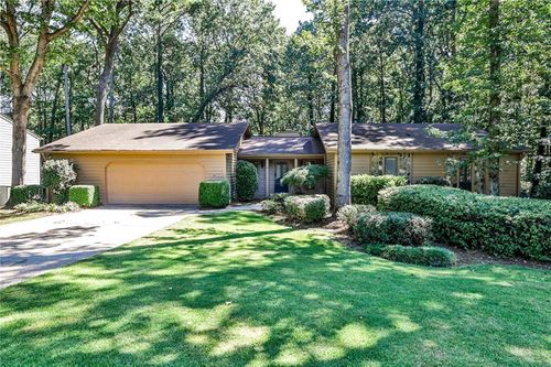 2528 Chimney Springs Dr, Marietta, GA, 30062-5734 | Card Image