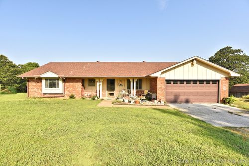 103 Pegilou Ln, Sand Springs, OK, 74063-8610 | Card Image