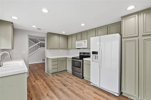 58-11 Chardonnay, Irvine, CA, 92614-7968 | Card Image