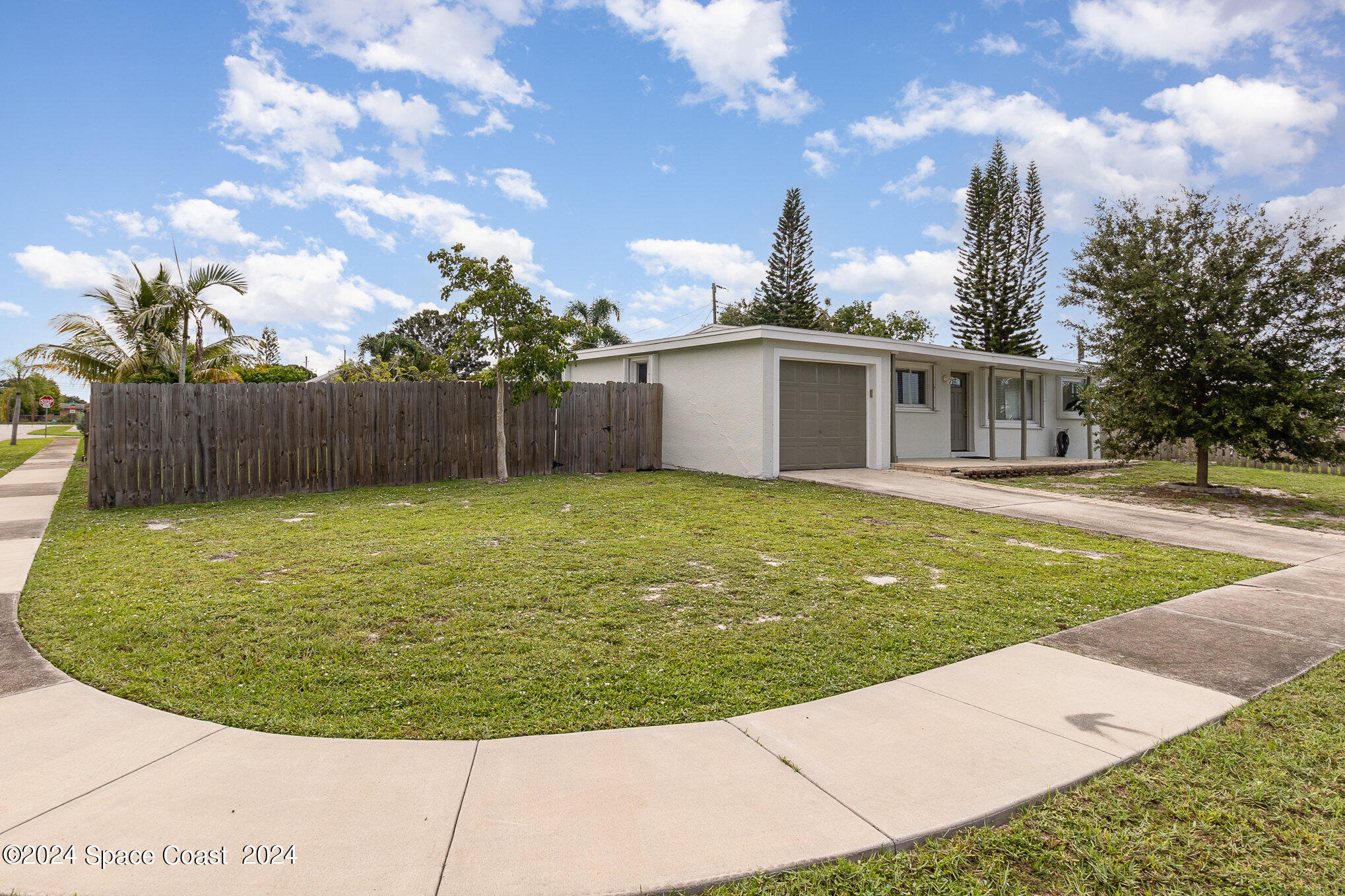 Ryan Ave, Melbourne, FL 32935