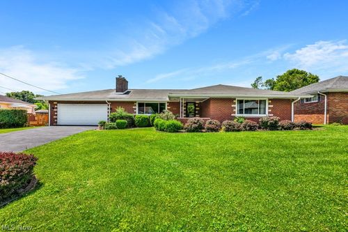 512 Briarcliff Ct, New Martinsville, WV, 26155-2602 | Card Image