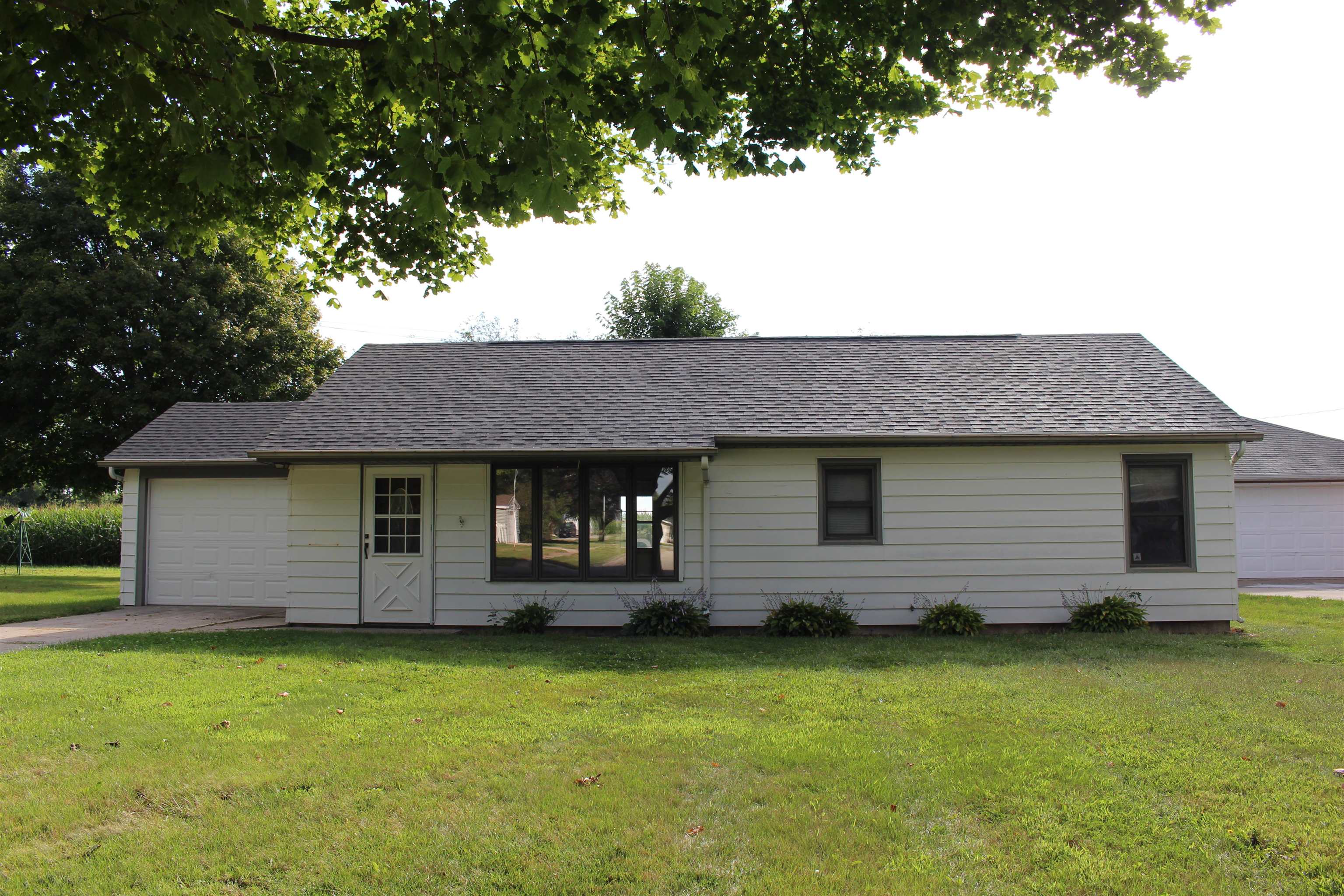 4th St, Whittemore, IA 50598