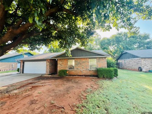 110 Peggy Dr, Elk City, OK, 73644-1222 | Card Image