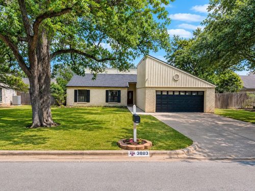 3803 Old Oaks Dr, Bryan, TX, 77802-4748 | Card Image