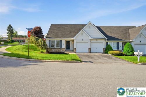 1314 Lindenwood Ln, Easton, PA, 18040-6690 | Card Image
