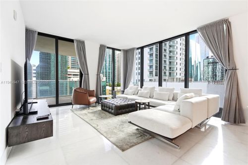 1405-1010 Brickell Ave, Miami, FL, 33131-3759 | Card Image