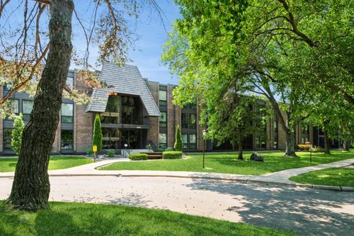 130-6105 Lincoln Dr, Edina, MN, 55436-1619 | Card Image