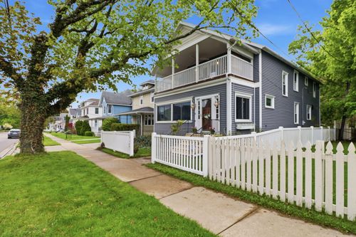 1012 Pearl St, Saint Joseph, MI, 49085-1386 | Card Image