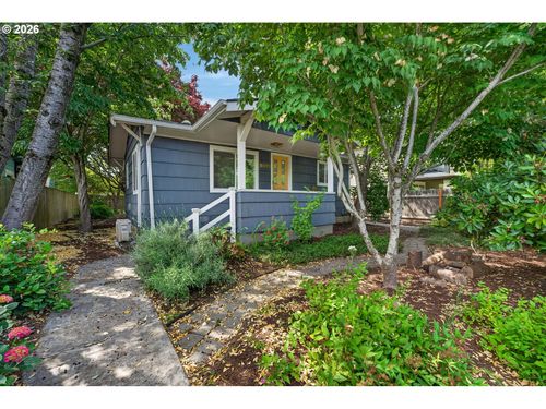 8015 N Mississippi Ave, Portland, OR, 97217-1121 | Card Image