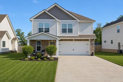 384 Wingfield Dr, Clarksville, TN, 37043-2136 | Card Image