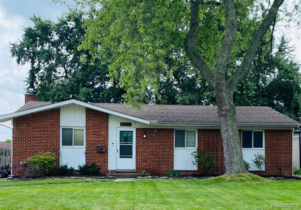 Lyford Dr, Sterling Heights, MI 48312