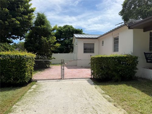 a-2725 Sw 82nd Ave, Miami, FL, 33155-2416 | Card Image