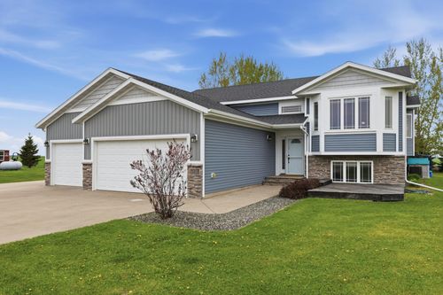 520 3rd Street W, Sabin, MN, 56580 | Card Image