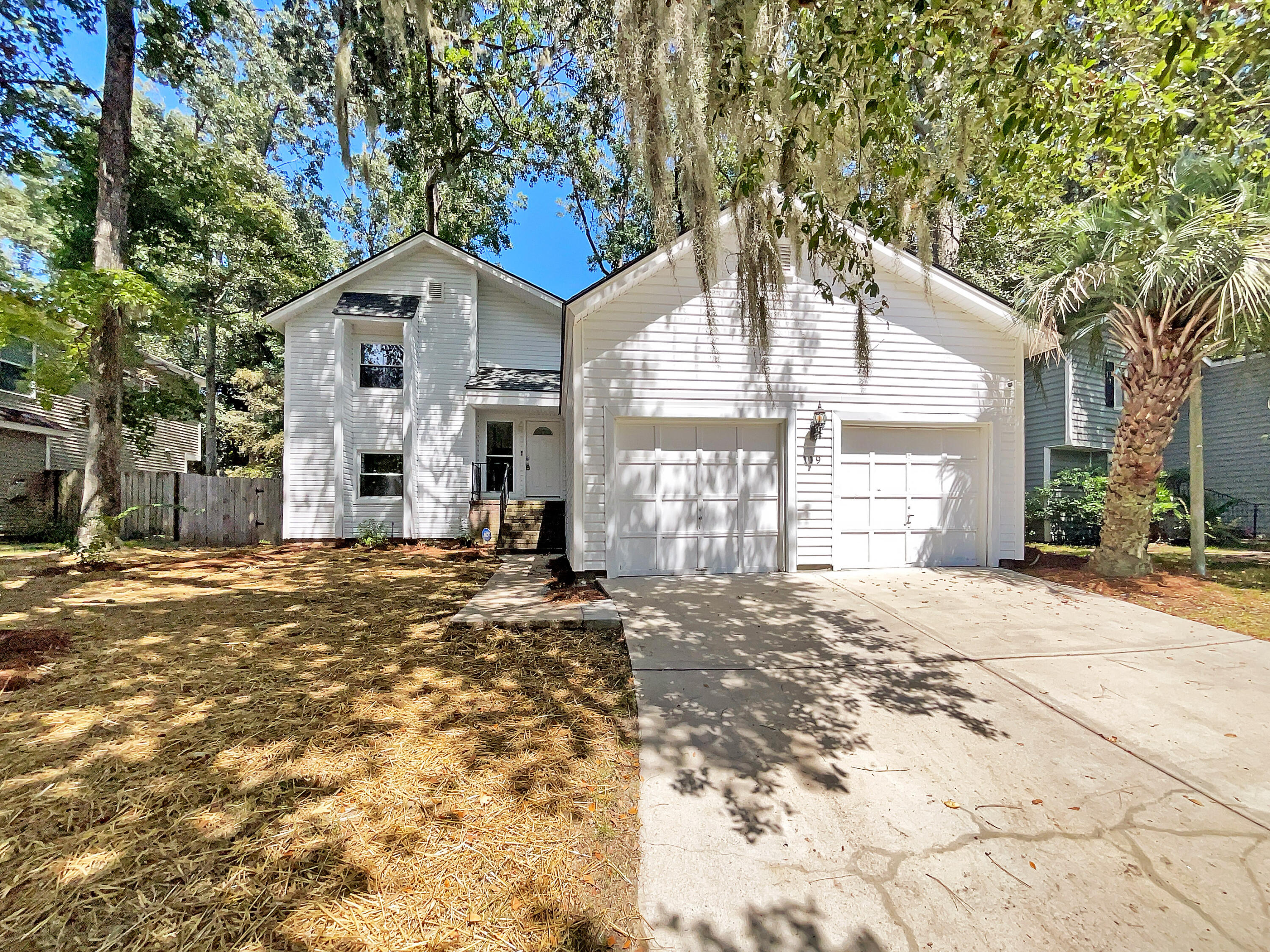 Lancer Dr, Summerville, SC 29485