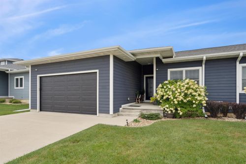 339 Golden Ln, Cedar Falls, IA, 50613-1382 | Card Image