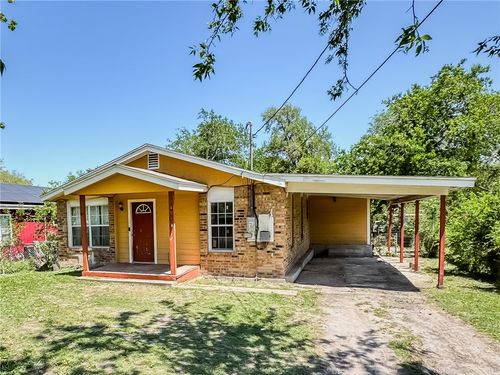 403 S Alta Vista St, Beeville, TX, 78102-5807 | Card Image