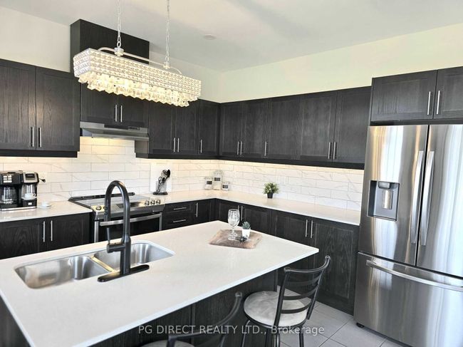 10 Waterview Crt, House other with 4 bedrooms, 3 bathrooms and 7 parking in Carrying Place ON | Image 4