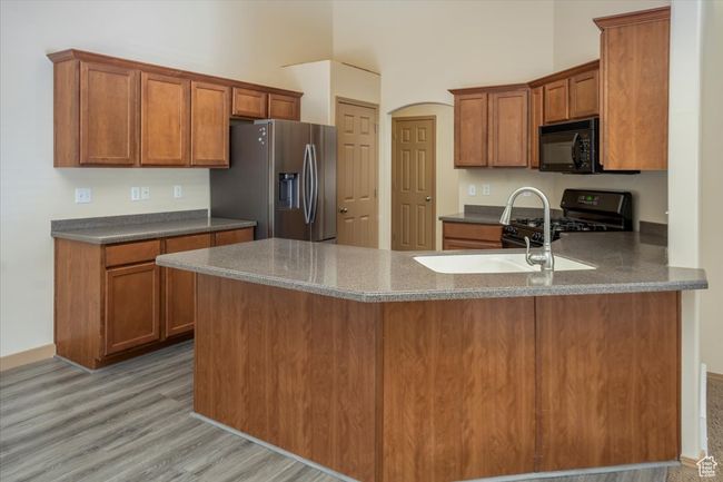 3434 4525, House other with 6 bedrooms, 3 bathrooms and 4 parking in West Haven UT | Image 7