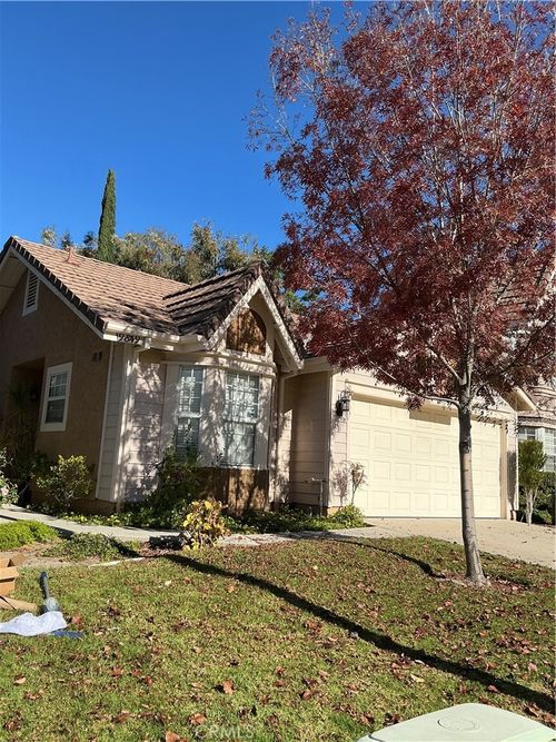 19849 Collins Rd, Canyon Country, CA, 91351-4837 | Card Image