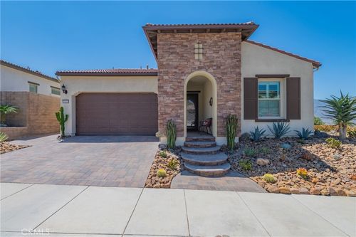 11829 Wandering Way, Corona, CA, 92883-1653 | Card Image