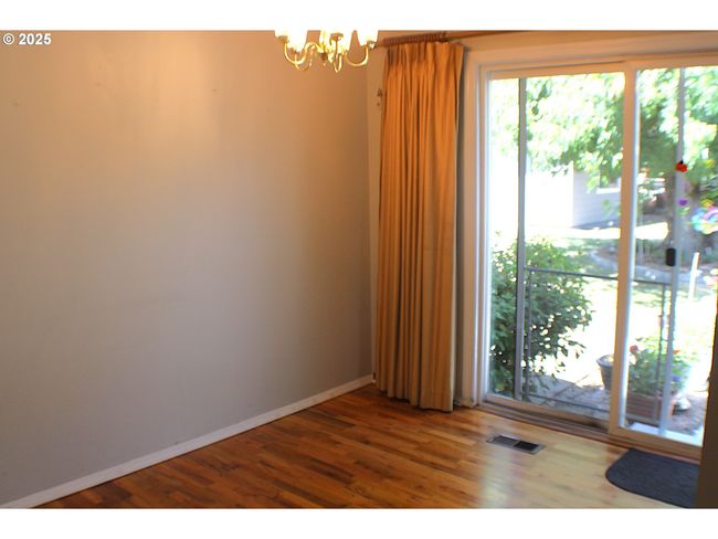 131 Mountain View Ave, House other with 3 bedrooms, 2 bathrooms and 2 parking in Myrtle Creek OR | Image 6