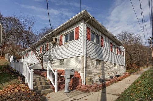 211 Railroad St, Windber, PA, 15963-1824 | Card Image