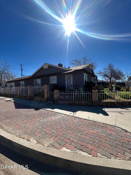 38562 35th St E, Palmdale, CA, 93550-4337 | Card Image
