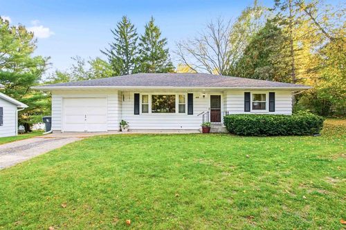 328 Knowlton Street, Waterloo, WI, 53594 | Card Image
