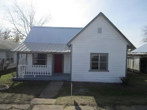 905 Wallis Avenue, Santa Anna, TX, 76878 | Card Image