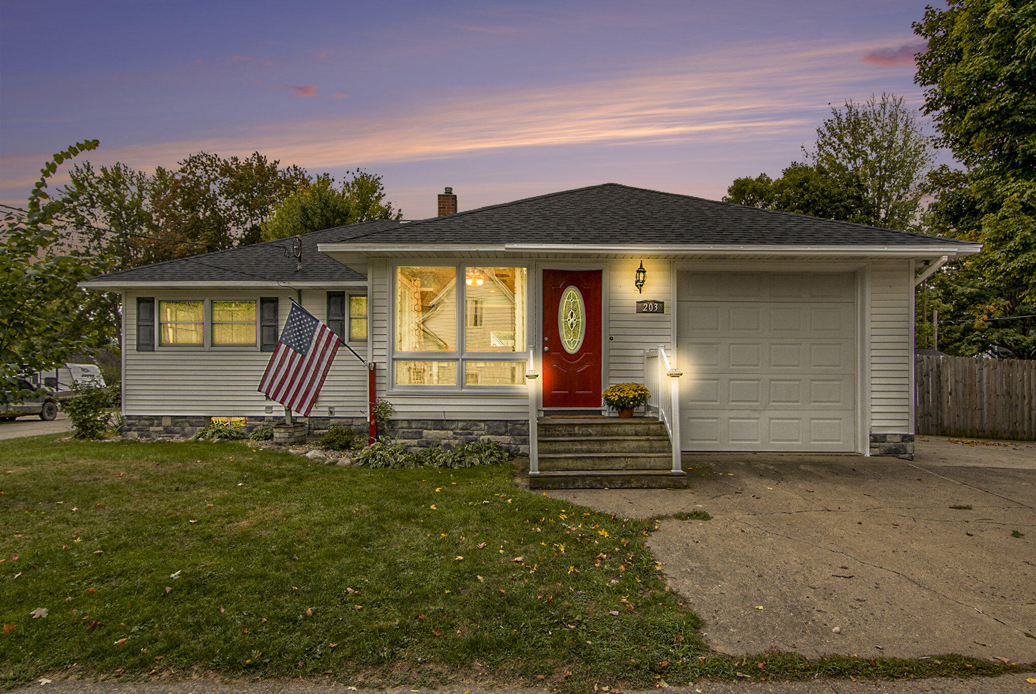 Lincoln , Hopkins, MI 49328